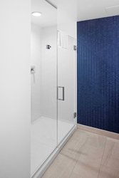  - Fairfield Inn & Suites by Marriott Pacific Beach San Diego - I-5, Exits 23 & 23A