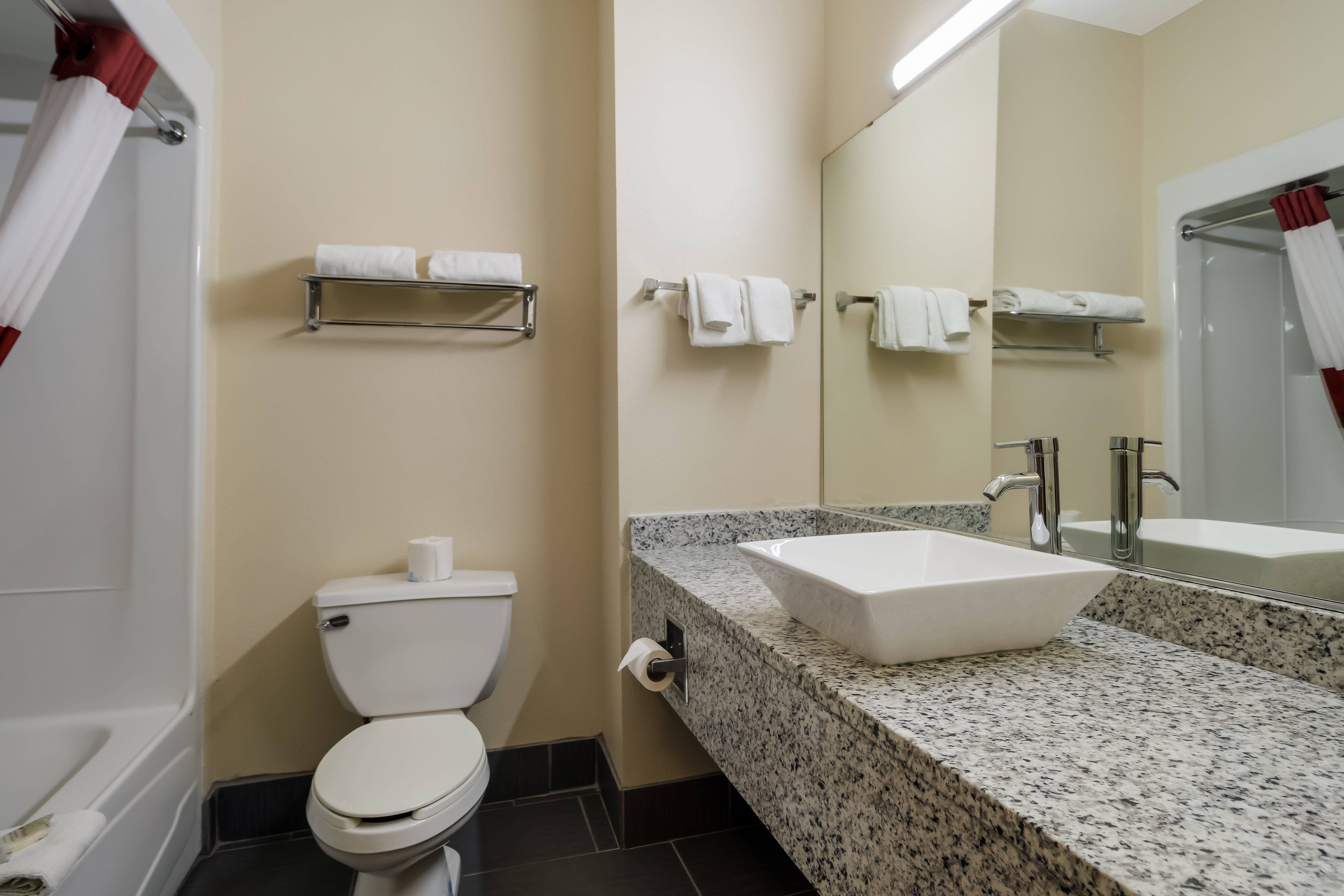 RED ROOF INN SOUTH BEND - MISHAWAKA-guestroom-Suite Bath.jpg