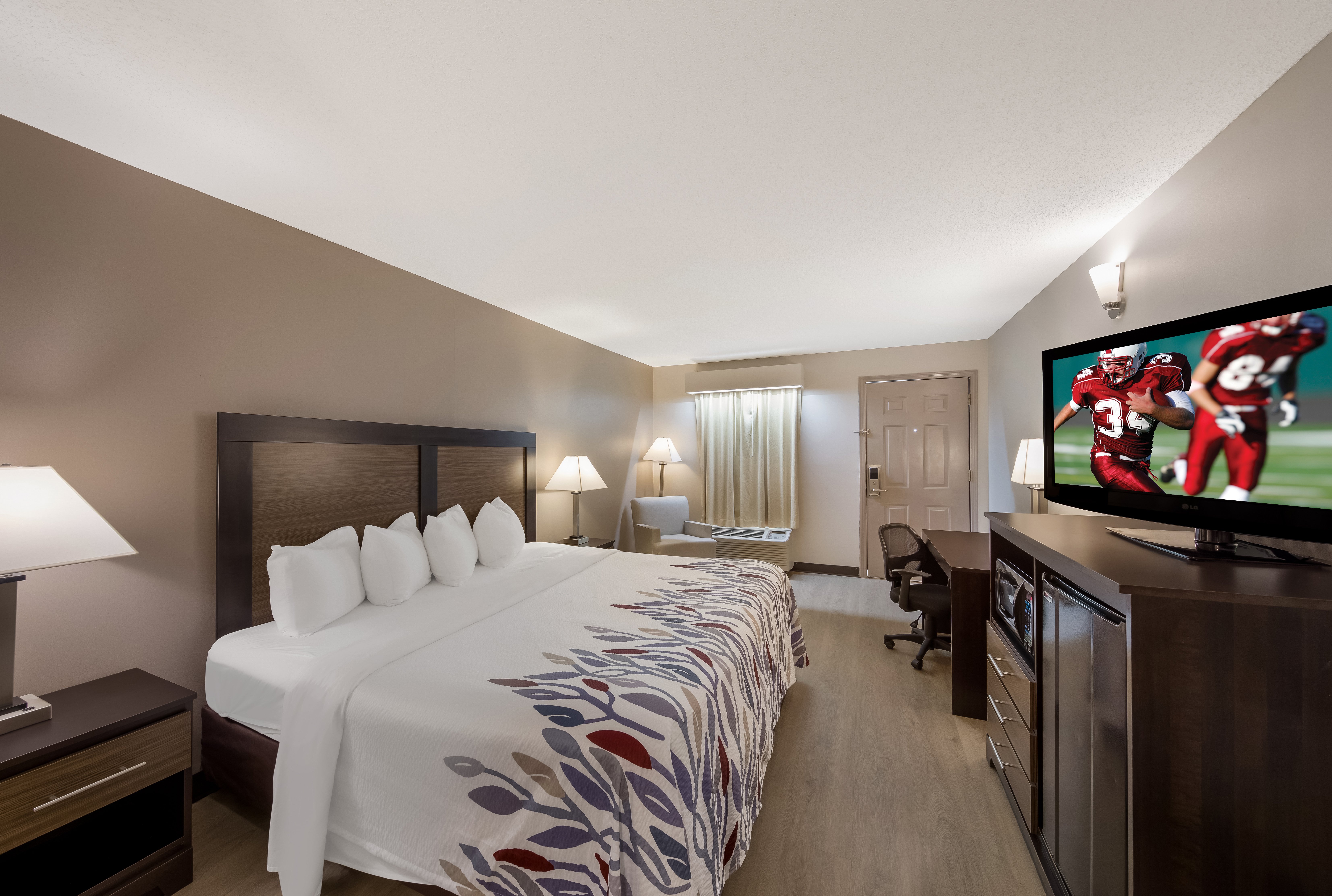 RED ROOF JASPER-guestroom-Superior King.jpg