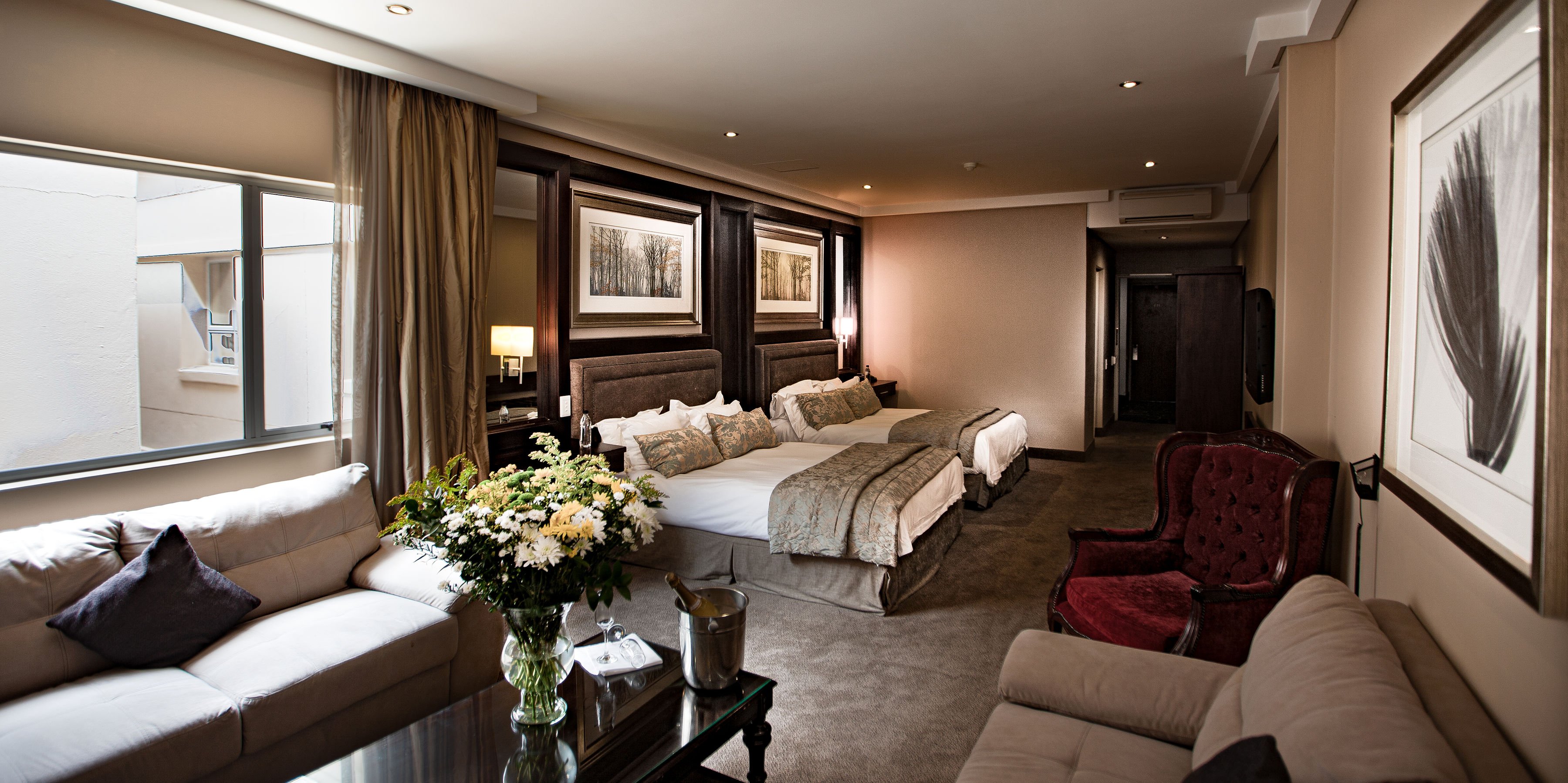 Apollo Hotel-guestroom-Executive Suite.jpg