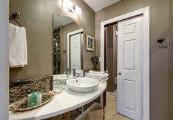  - Dwight D Hotel Center City Philadelphia