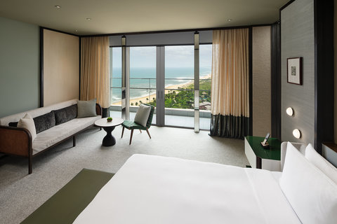 DELUXE OCEAN SUITE