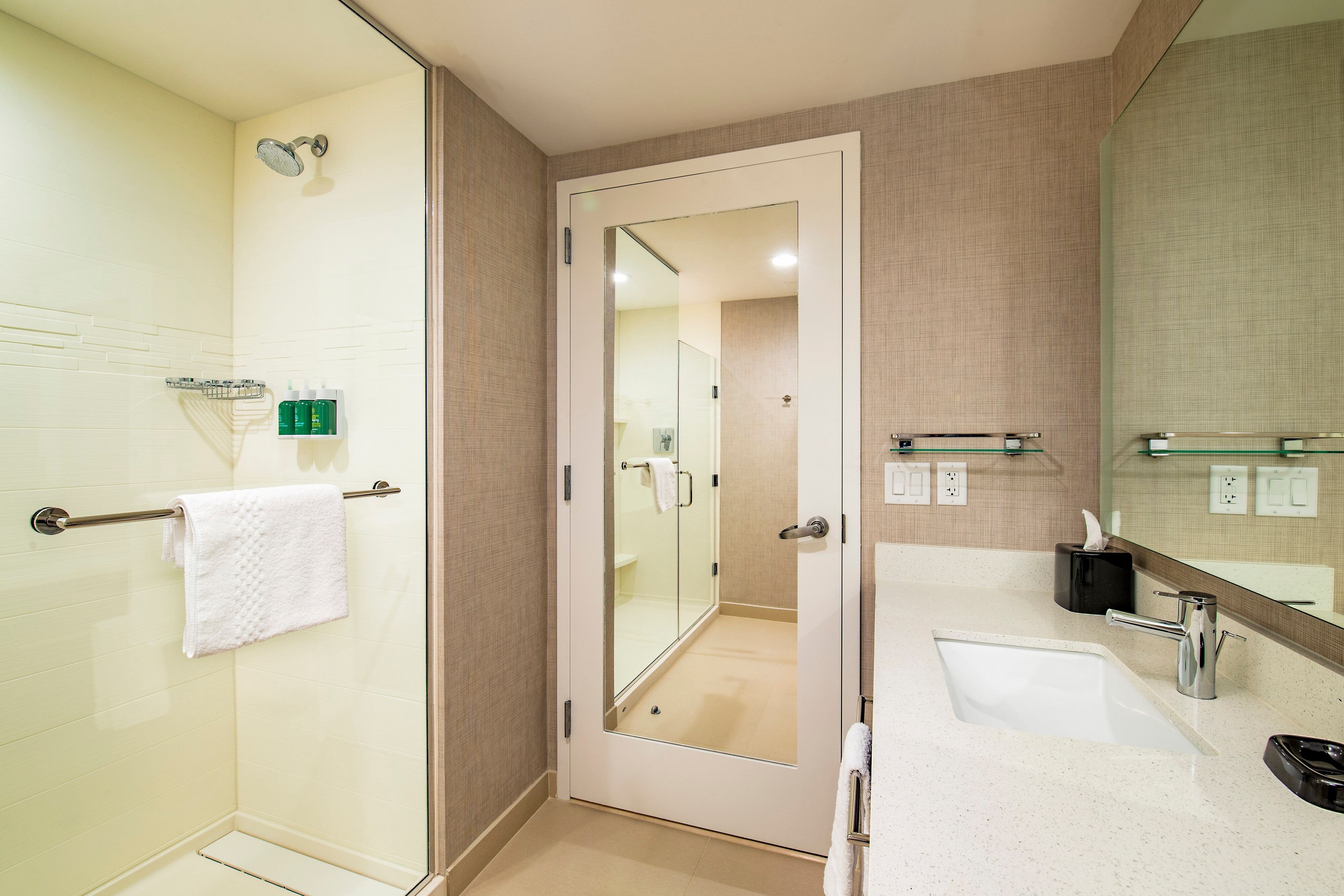 Residence Inn by Marriott Houston Medical Center NRG Park-guestroom-Bathroom.jpg
