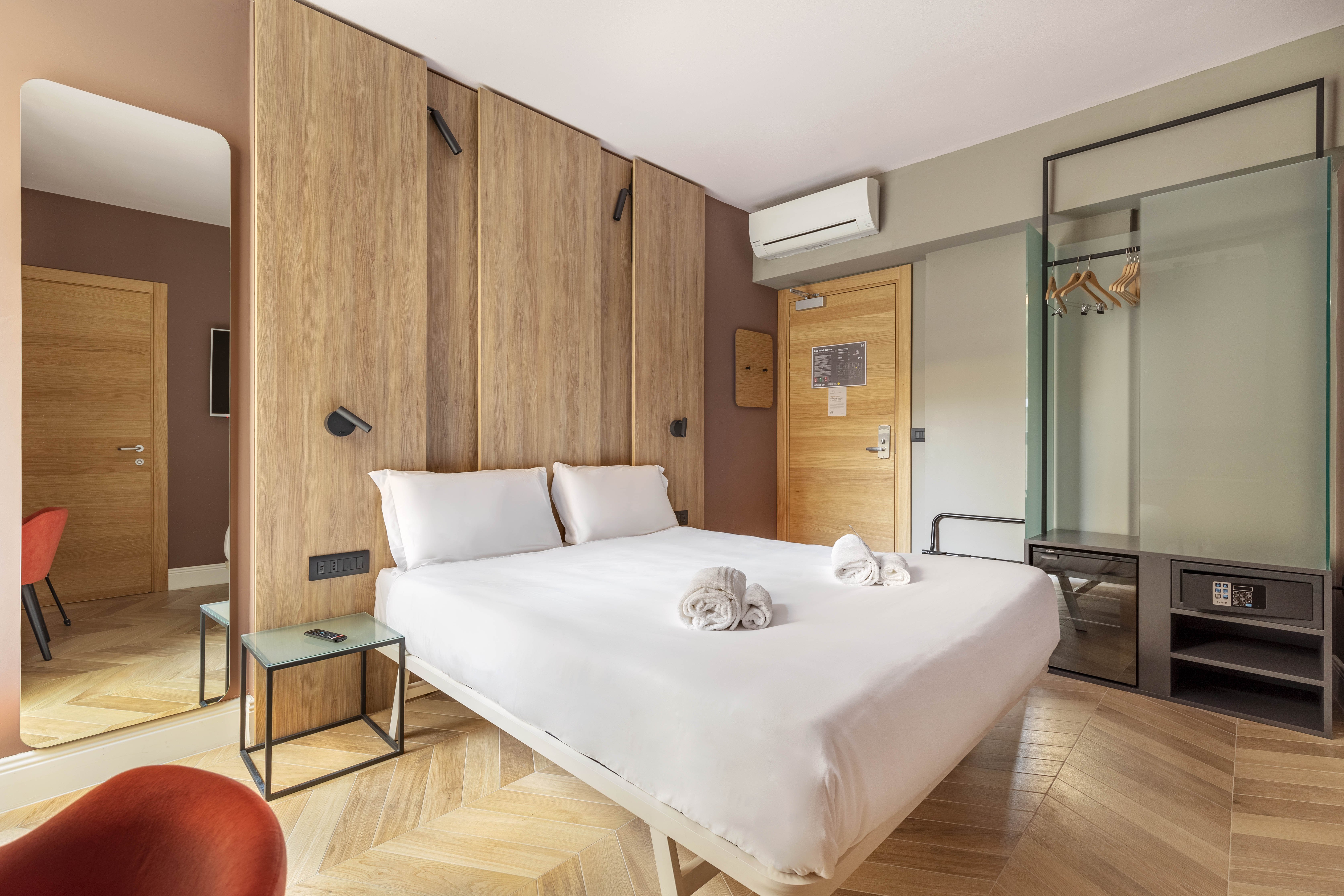 B-B HOTEL GENOVA CITY CENTER-guestroom-Guestroom.jpg