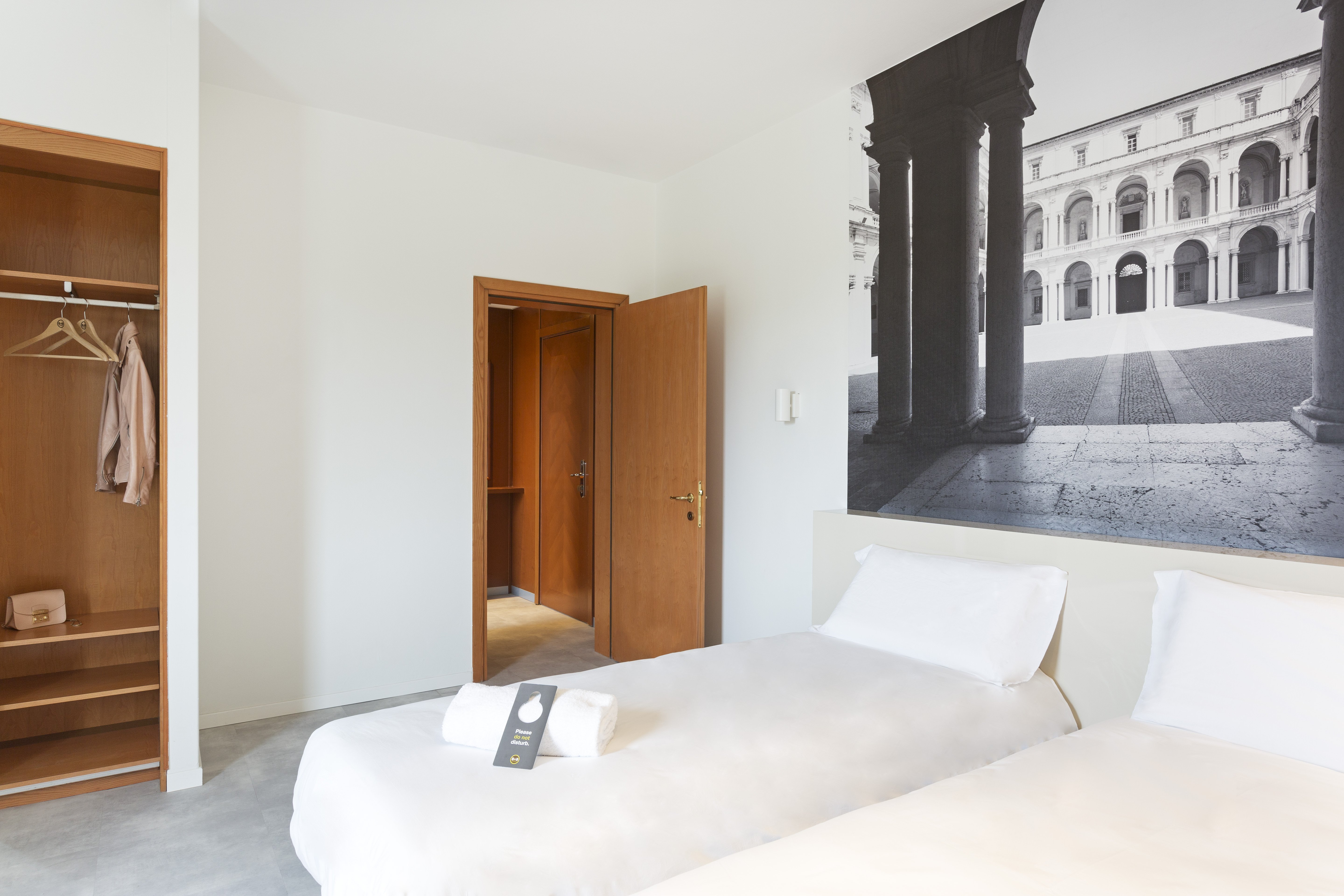 B-B HOTEL MODENA-guestroom-Guestroom.jpg