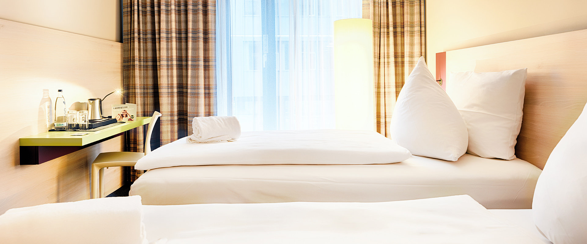 B&B HOTEL AALEN-guestroom-GUEST ROOM.jpg