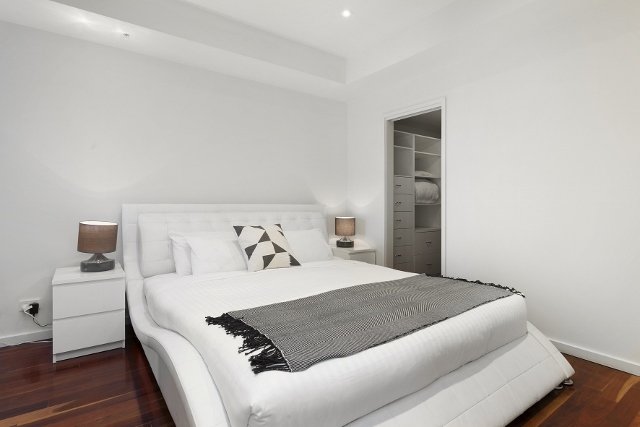 Waterfront Melbourne Apartment-guestroom-2 Bedroom Apartment - Master Bedroom.jpg