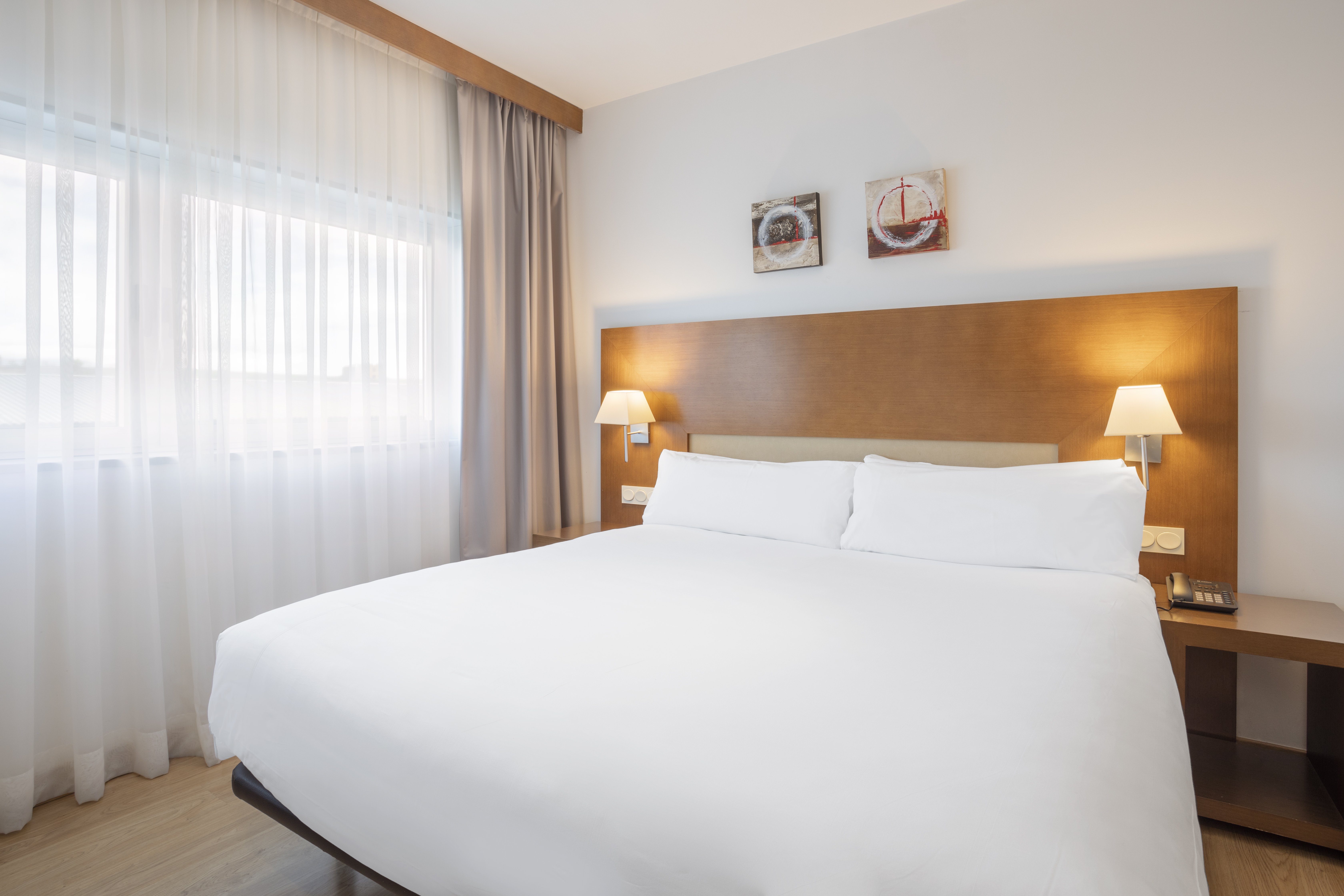 B&B HOTEL LOGRONO LAS CANAS-guestroom-DOUBLE ROOM.jpg