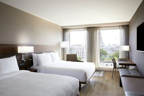 Queen/Queen Capitol View Guest Room