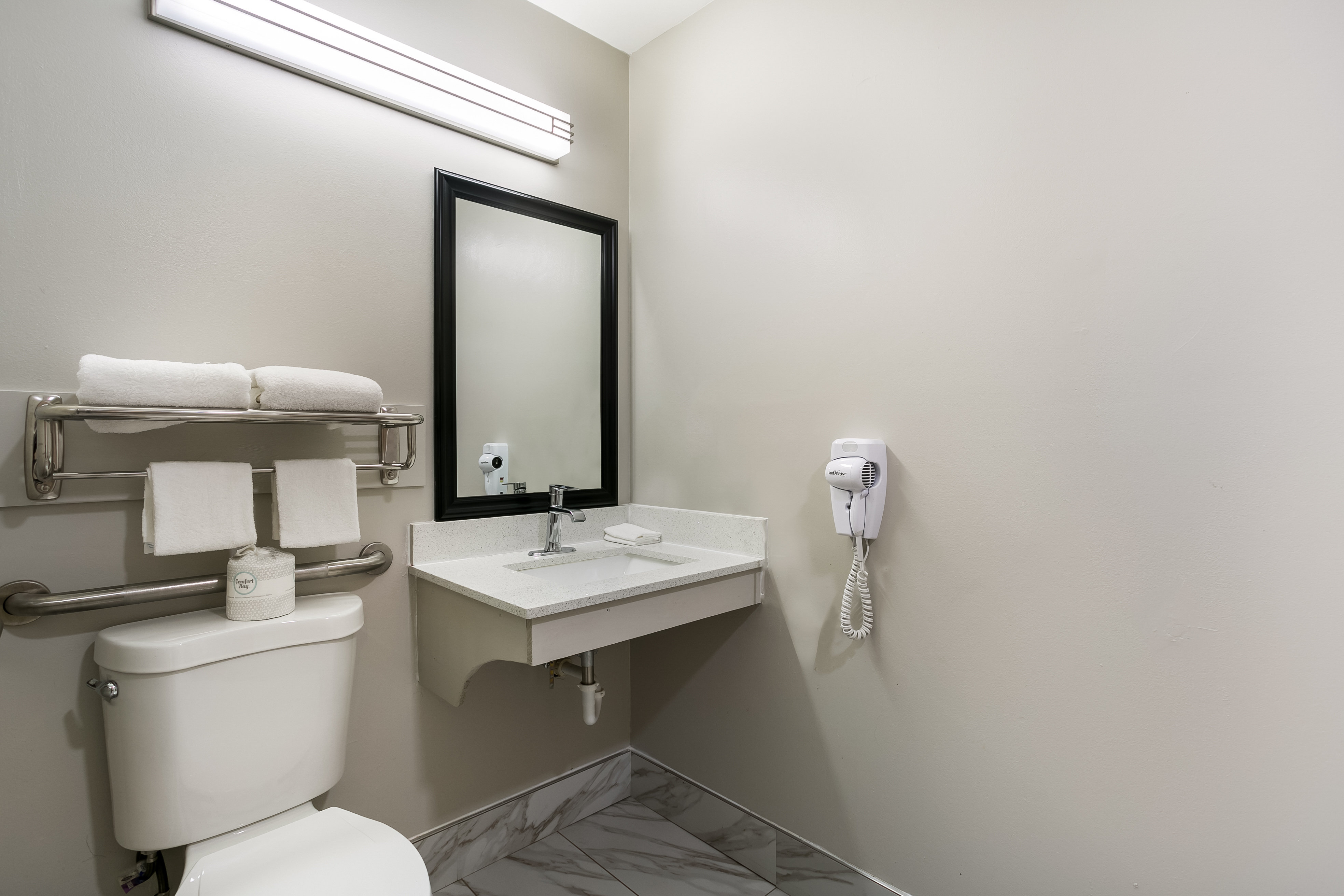 RED ROOF DENVER-guestroom-ADA Bath.jpg