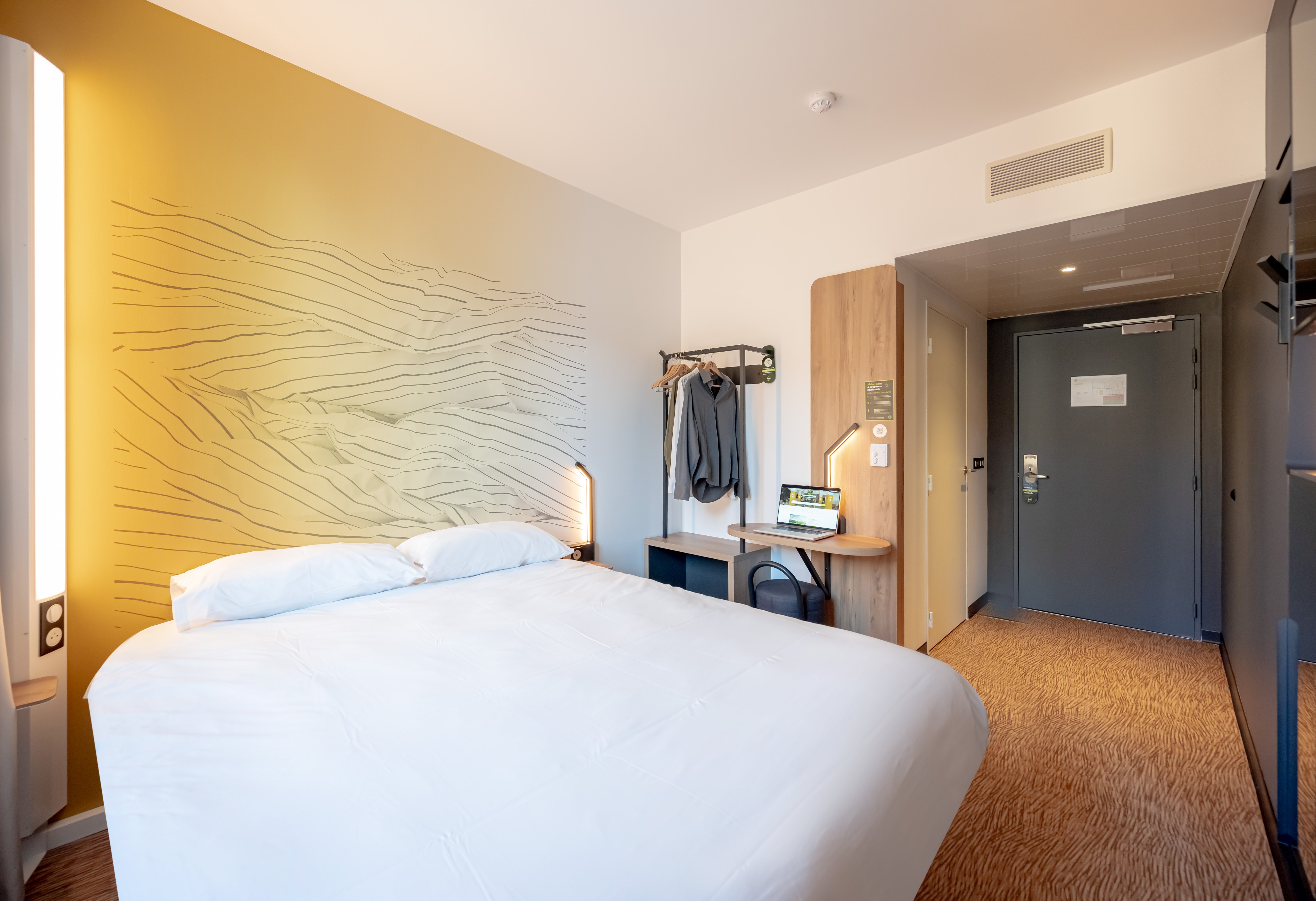 B&B HOTEL TOULON CENTRE GARE-guestroom-Toulon Centre Gare Chambre Double.jpg