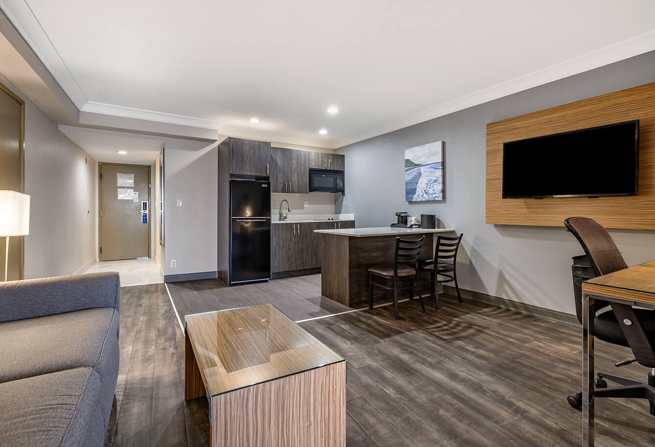 THE ENCINITAN HOTEL & SUITES-guestroom-KS The Enci King Suite With Kitchenette X.jpg