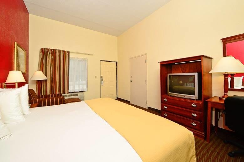 MANCHESTER HERITAGE INN AND SU-guestroom-Room TV.jpg