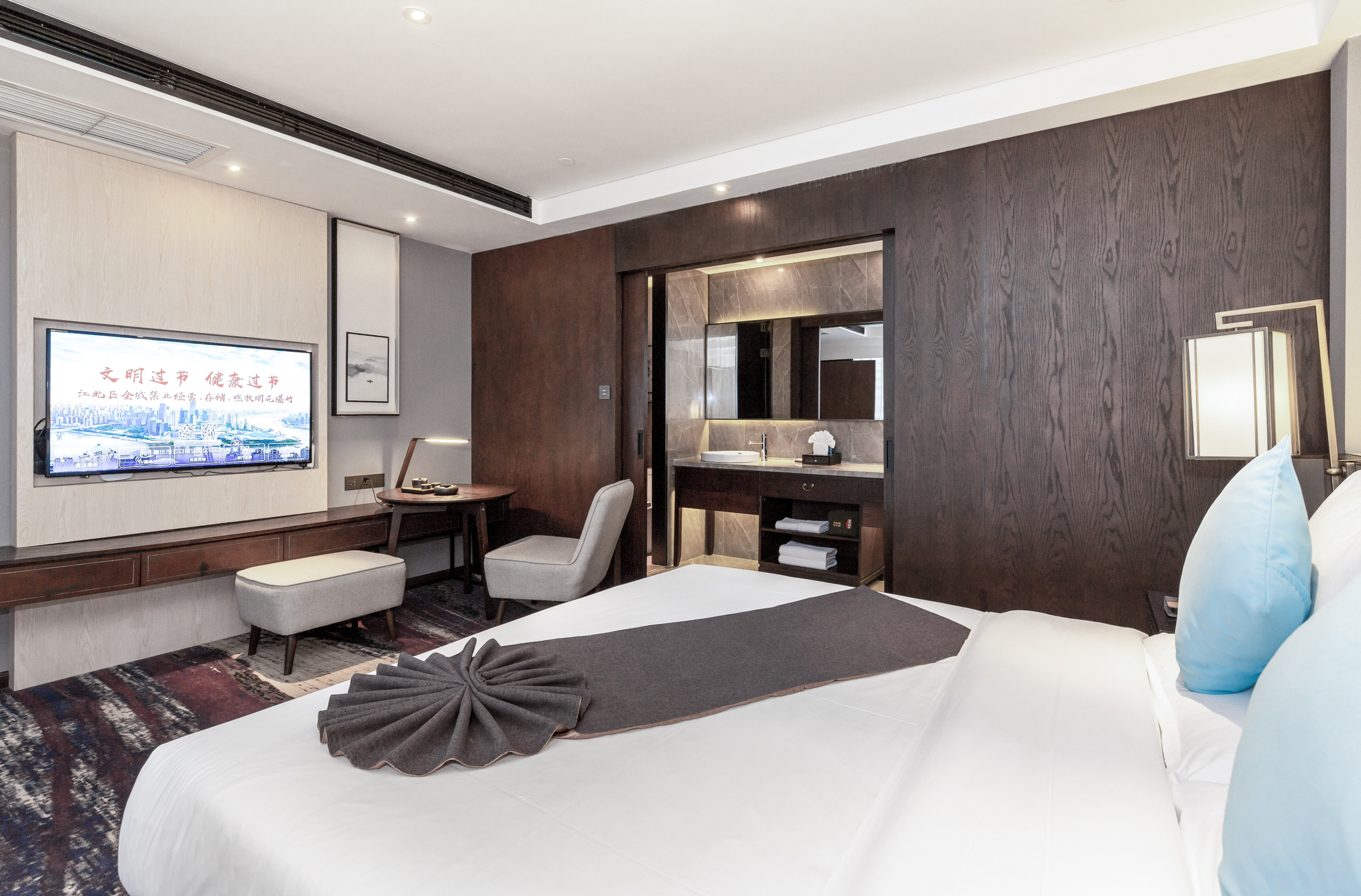 REZEN DONG HOTEL (GUANYIN BRIDGE)-guestroom-Executive City View Suite.jpg
