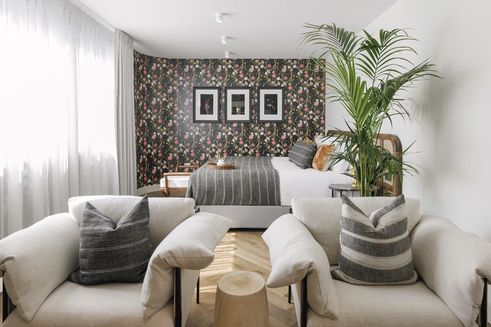 202 Elizabeth-guestroom-The Lizzy - Living Area.jpg