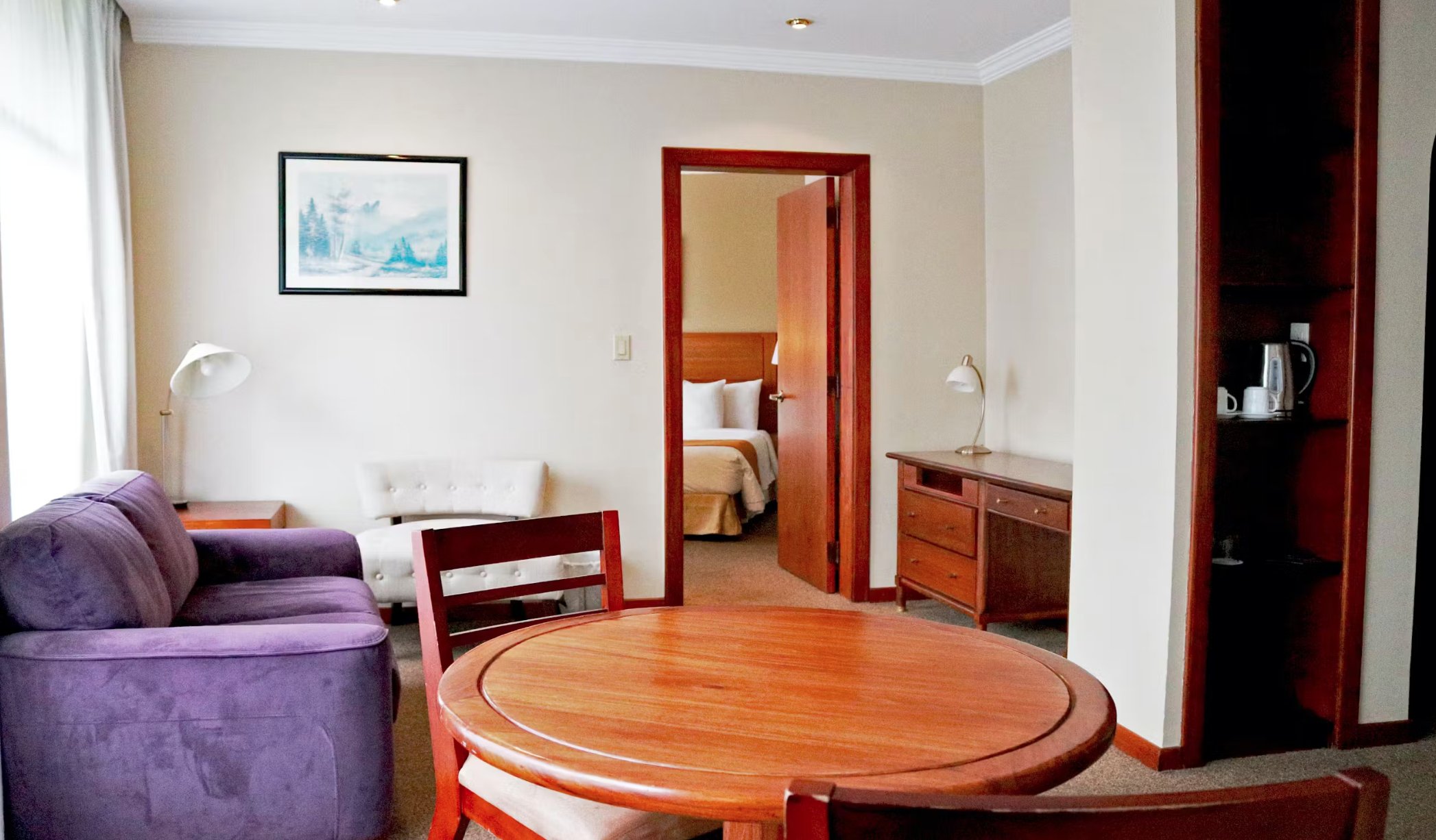 HOTEL QUITO-guestroom-Business Suite.jpg