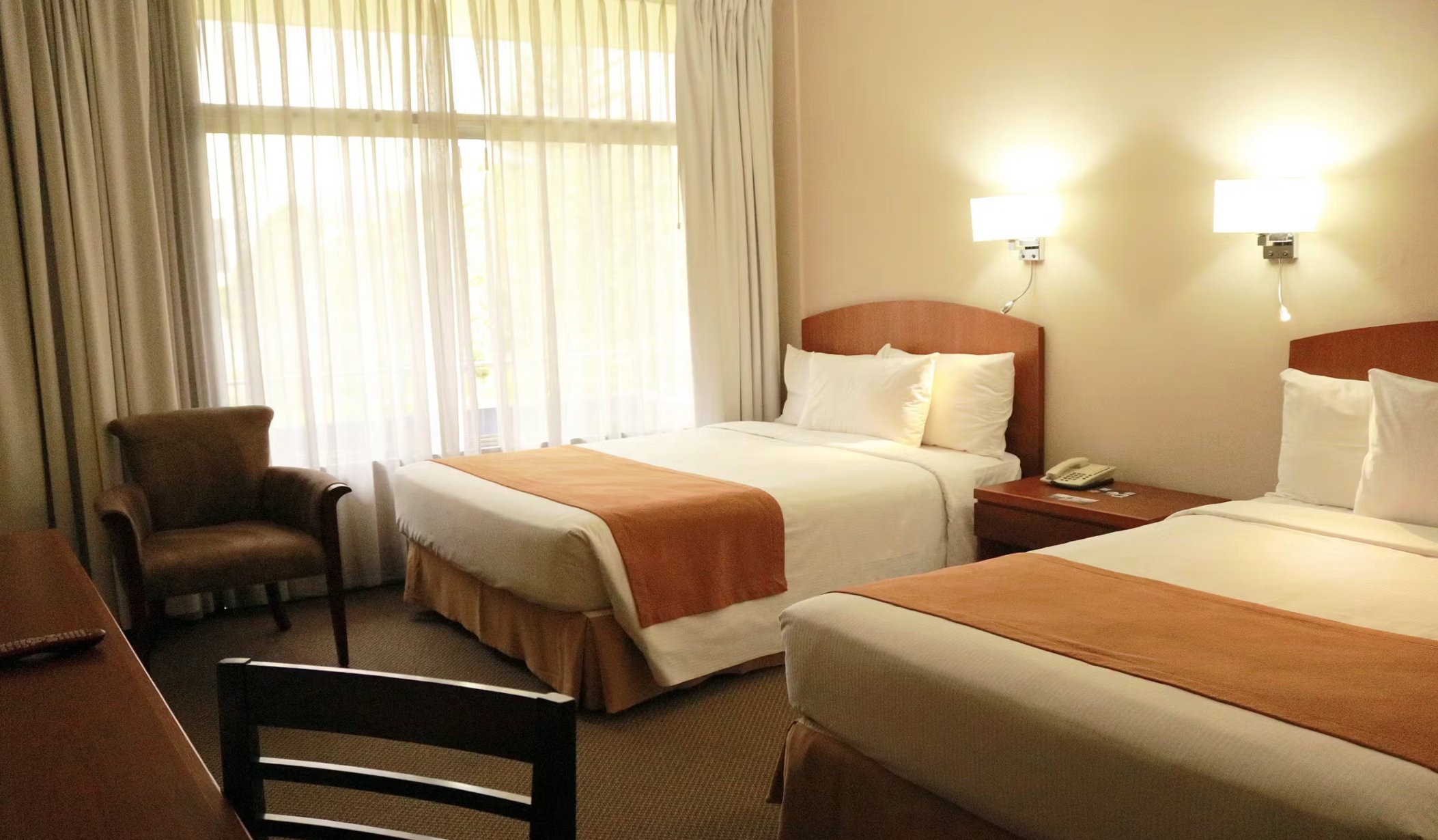 HOTEL QUITO-guestroom-Ejecutiva Twin.jpg