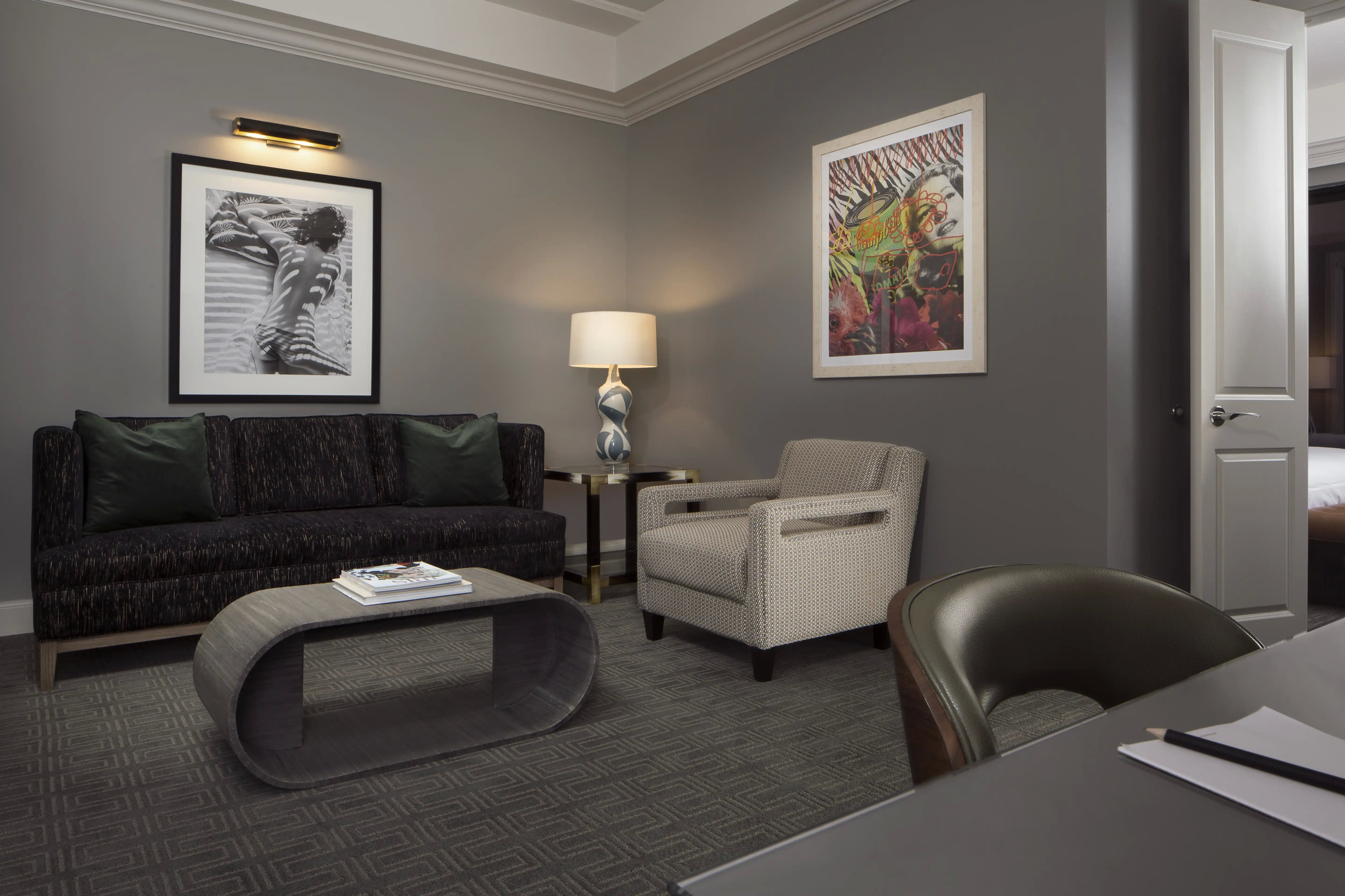 BSK_Balcony King Suite_living room