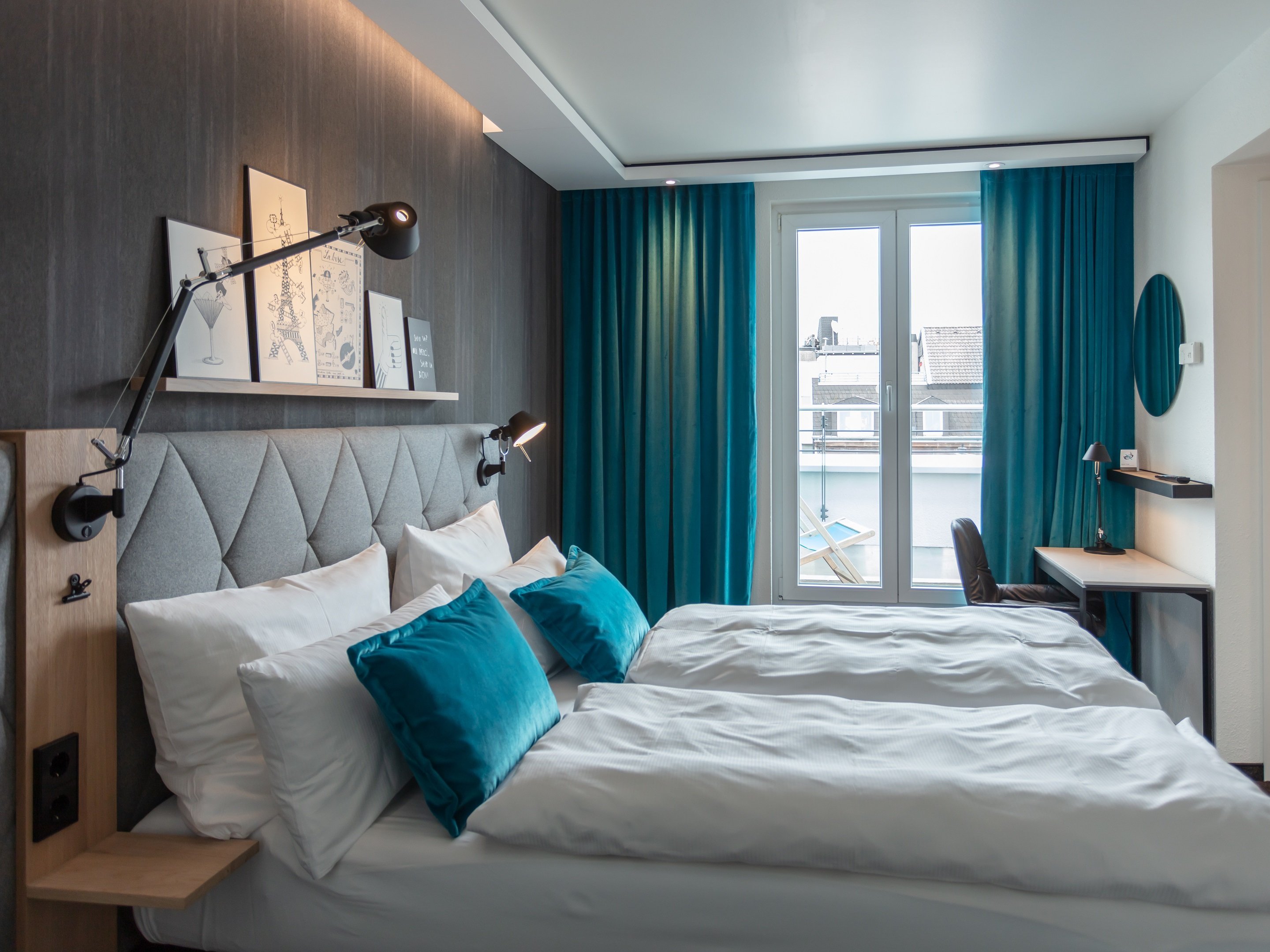 Motel One Saarbruecken-guestroom-Motel One Saarbruecken Balcony room.jpg