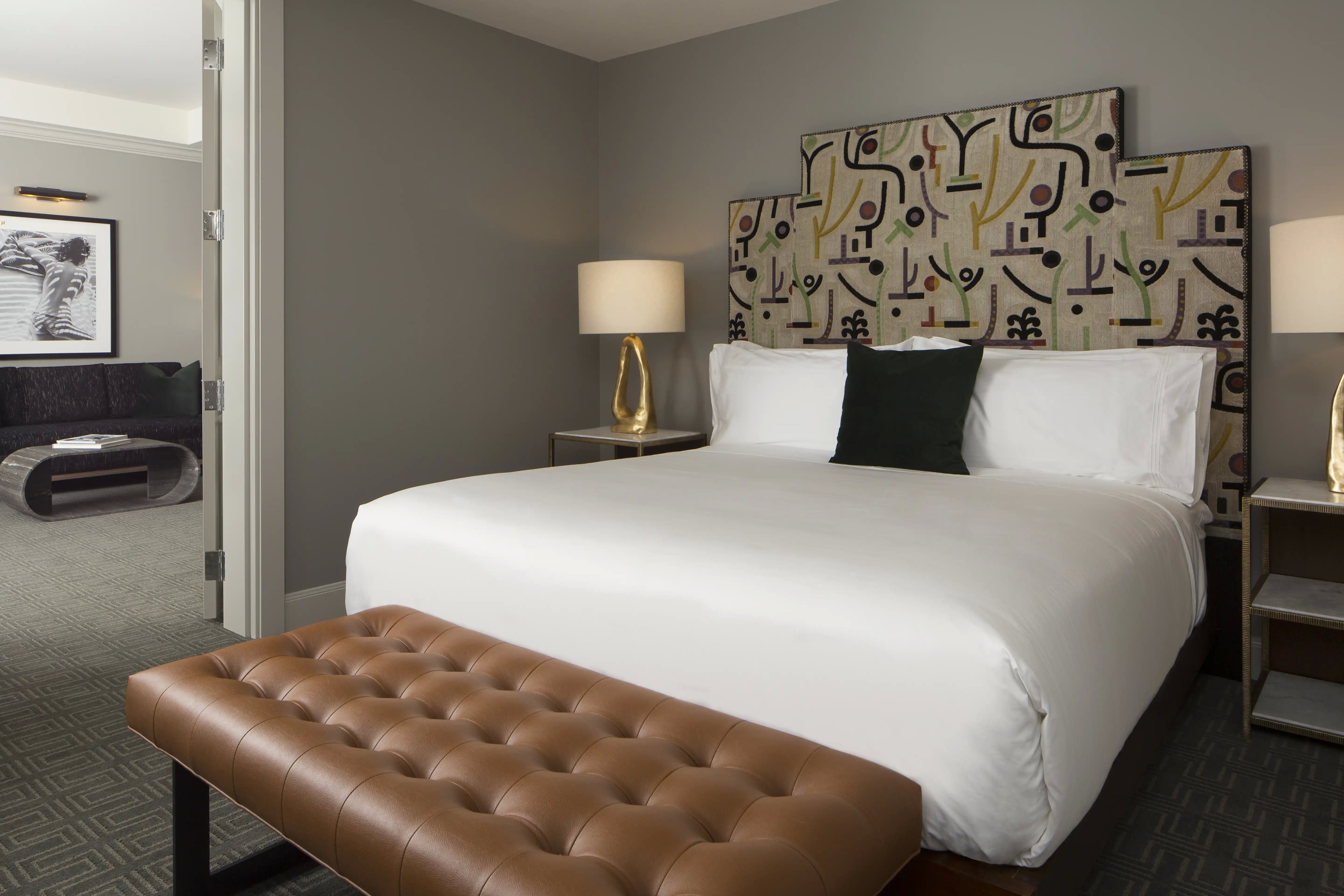 CSK_Corner Suite King_king bed