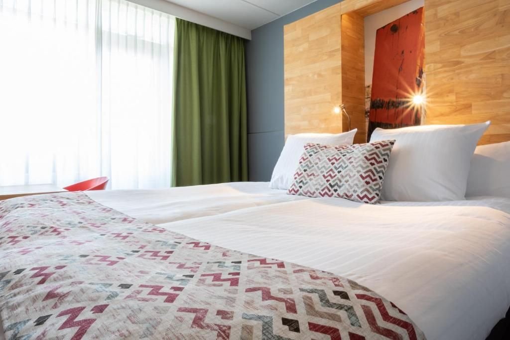 STRANDHOTEL WESTDUIN-guestroom-Double Room Dune Side.jpg