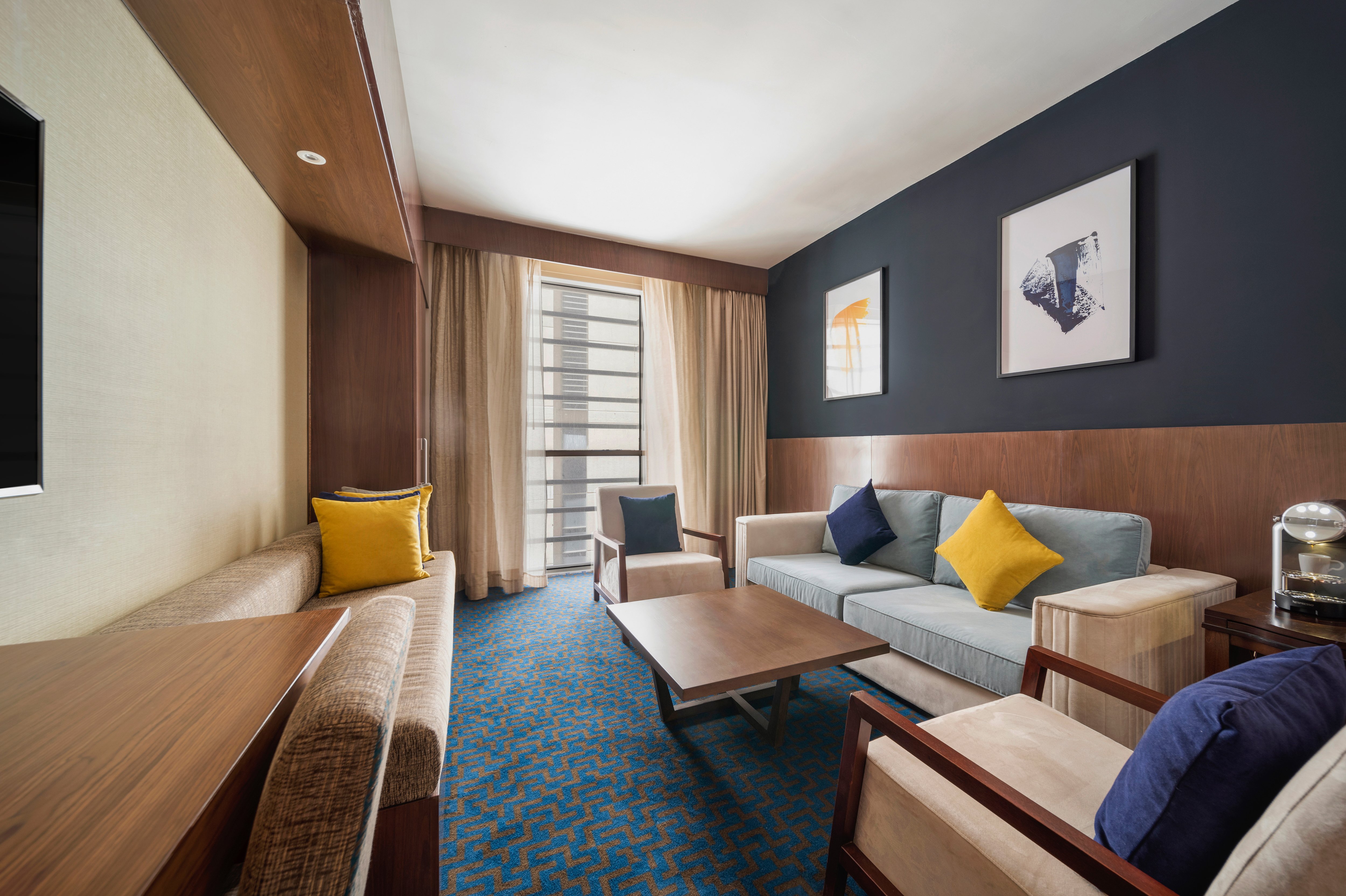 VOCO MAKKAH BY IHG-guestroom-Our modern suites, the ultimate oasis of calm near Haram.jpg