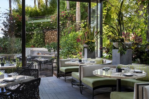 FOUR SEASONS LOS ANGELES AT BEVERLY HILLS - Photo 17