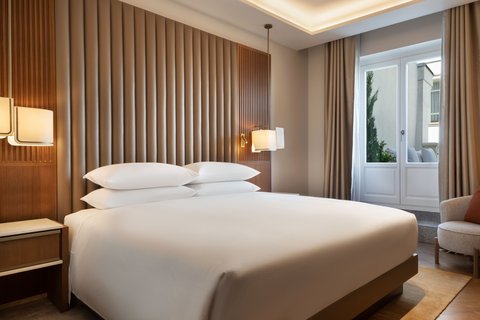 JW MARRIOTT HOTEL MADRID - Photo 13