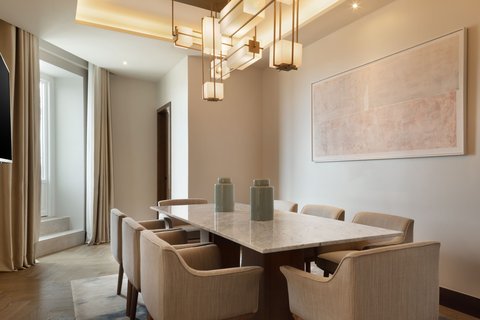 JW MARRIOTT HOTEL MADRID - Photo 100