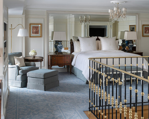FOUR SEASONS HOTEL GEORGE V PARIS - Photo 24
