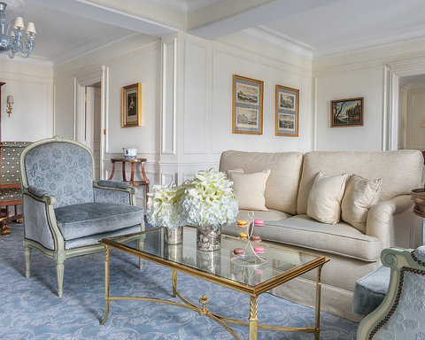 FOUR SEASONS HOTEL GEORGE V PARIS - Photo 26