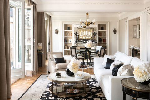 FOUR SEASONS HOTEL GEORGE V PARIS - Photo 29
