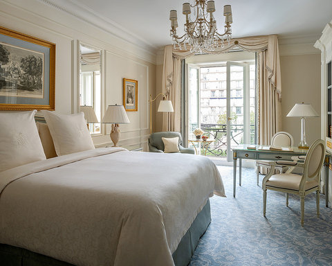 FOUR SEASONS HOTEL GEORGE V PARIS - Photo 57