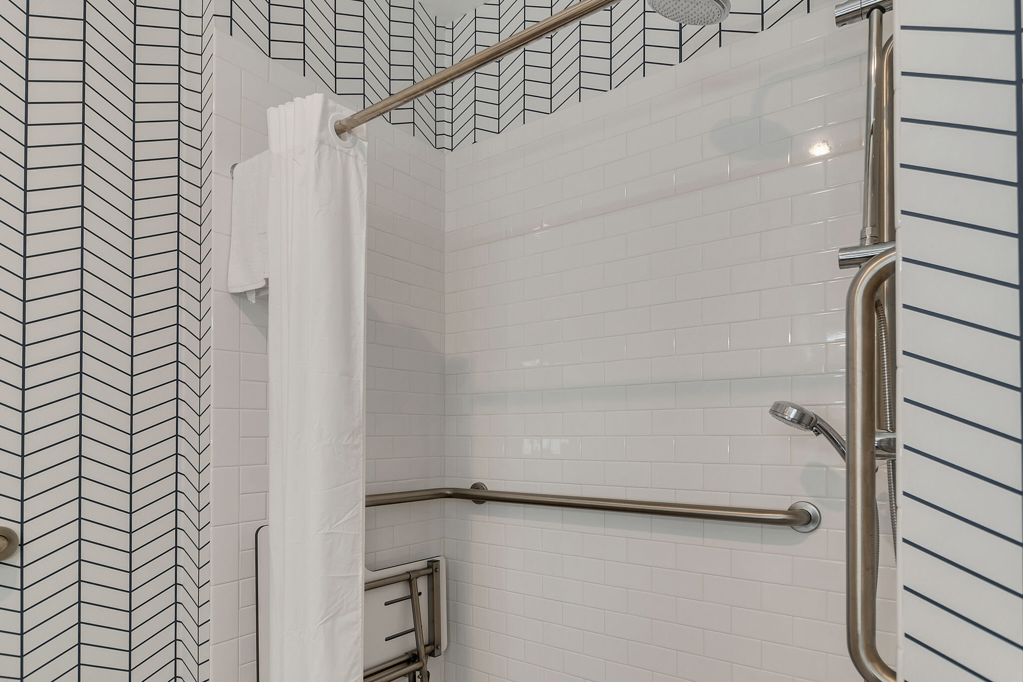 HOLIDAY INN EXP STES MIRAMAR BEACH-guestroom-Accessible Roll-In Shower.jpg
