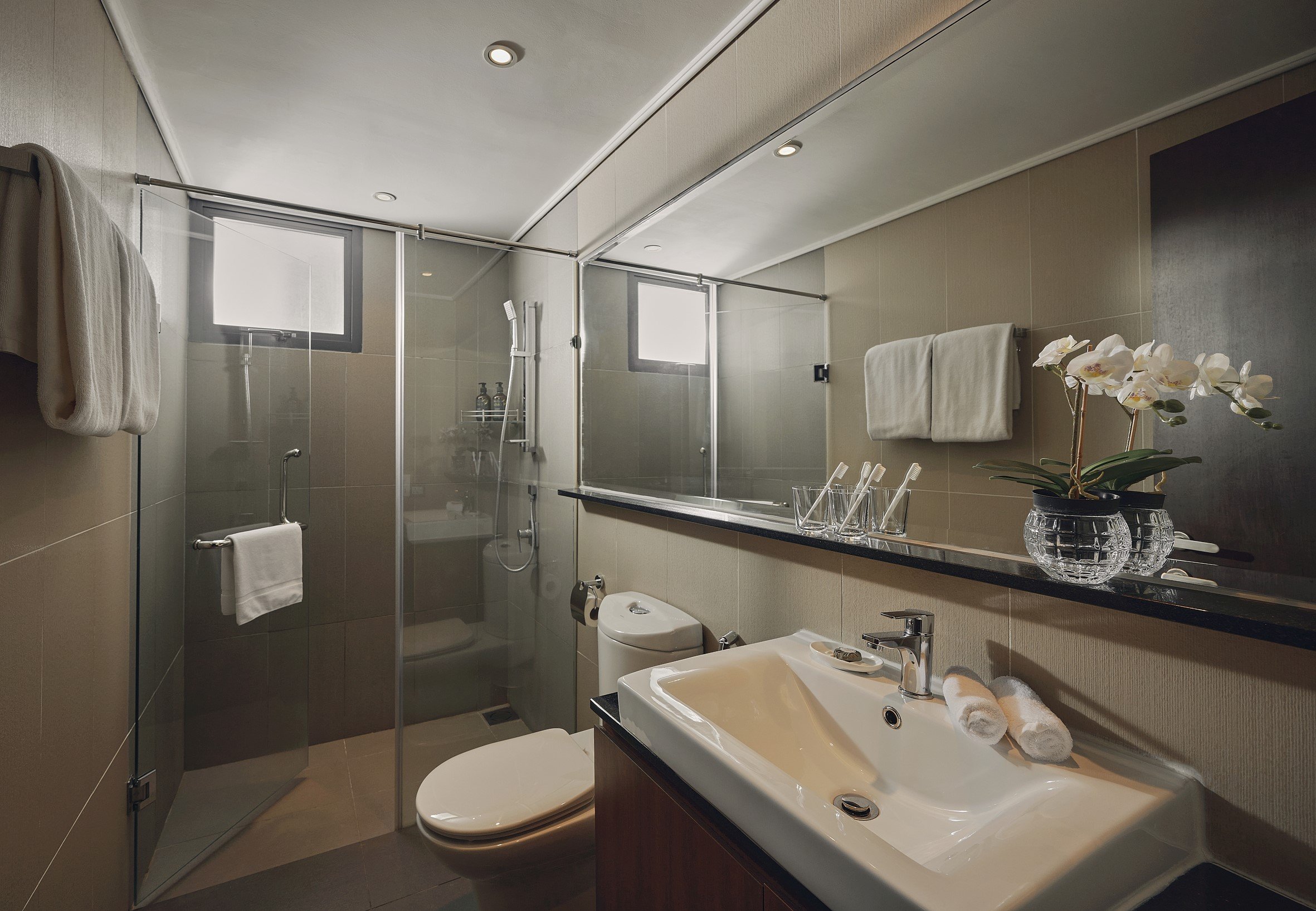 TRILLION SUITES-guestroom-TS One Bed Dlx Bath.jpg