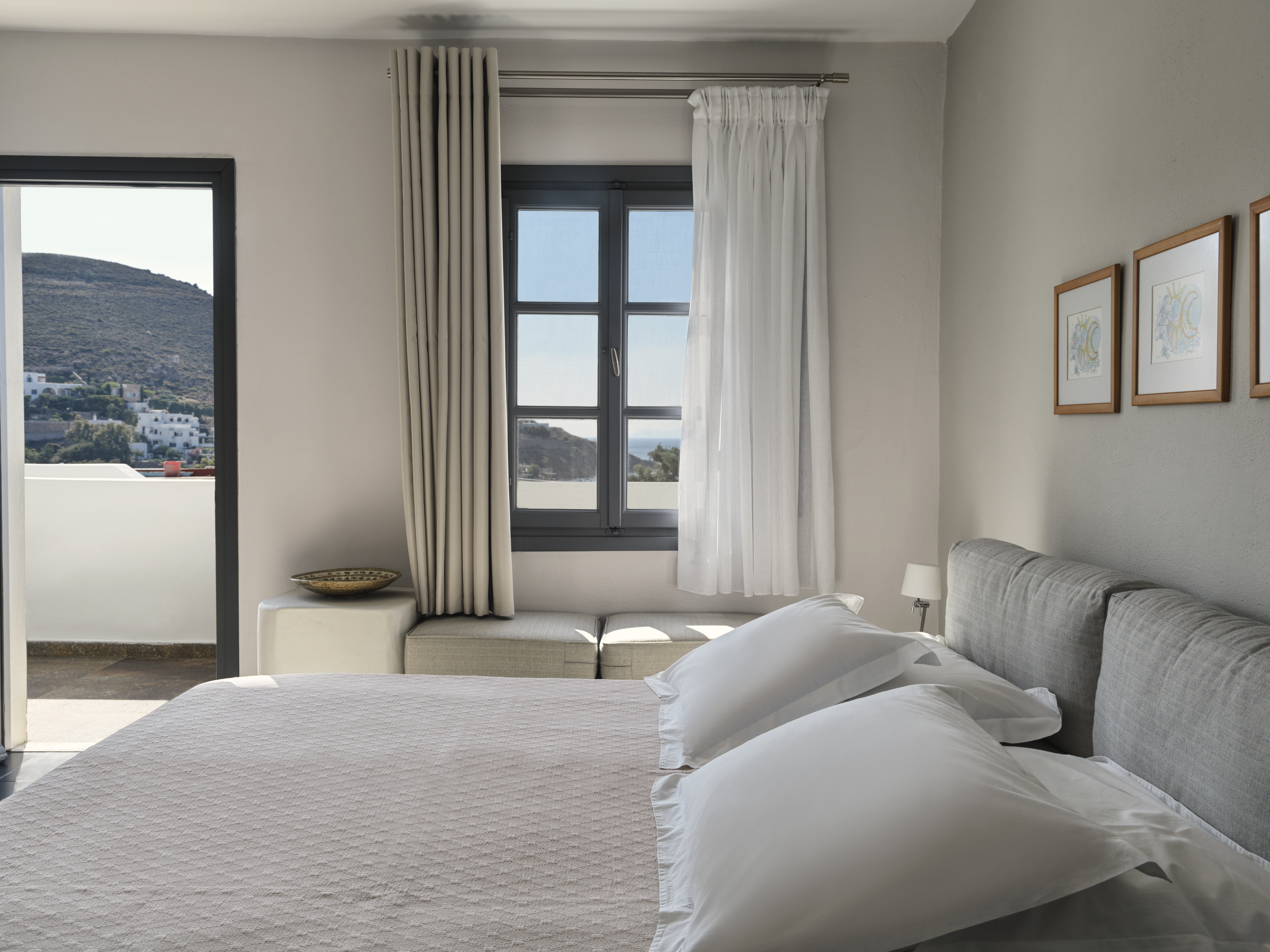 Petra Hotel and Suites-guestroom-Deluxe Double.jpg