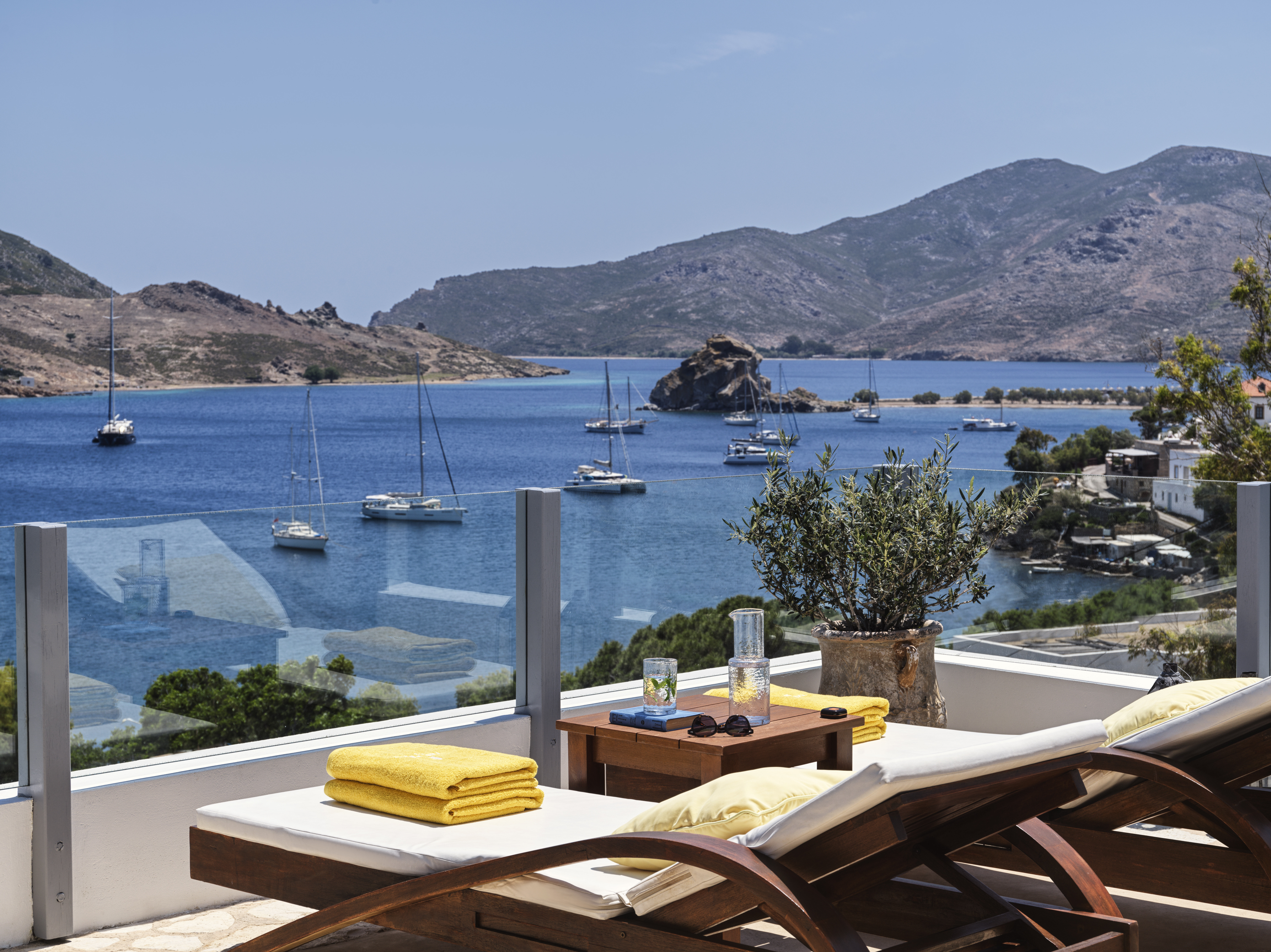 Petra Hotel and Suites-guestroom-Petra Suite.jpg