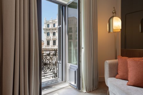 JW MARRIOTT HOTEL MADRID - Photo 27