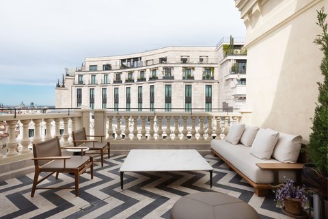 JW MARRIOTT HOTEL MADRID - Photo 101