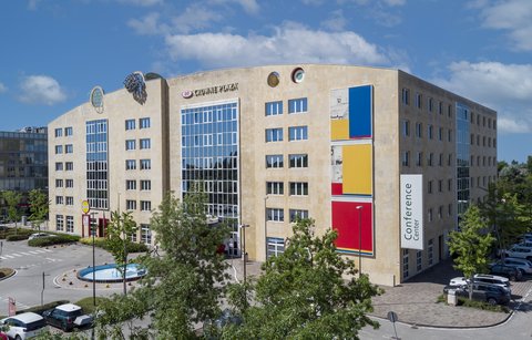 Welcome to the Crowne Plaza Padova located near A4 motorway