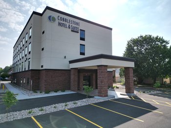 Cobblestone Hotel - Mosinee