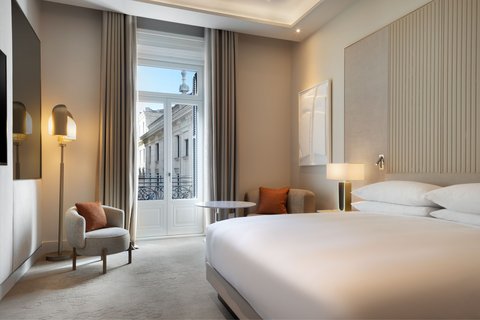 JW MARRIOTT HOTEL MADRID - Photo 41