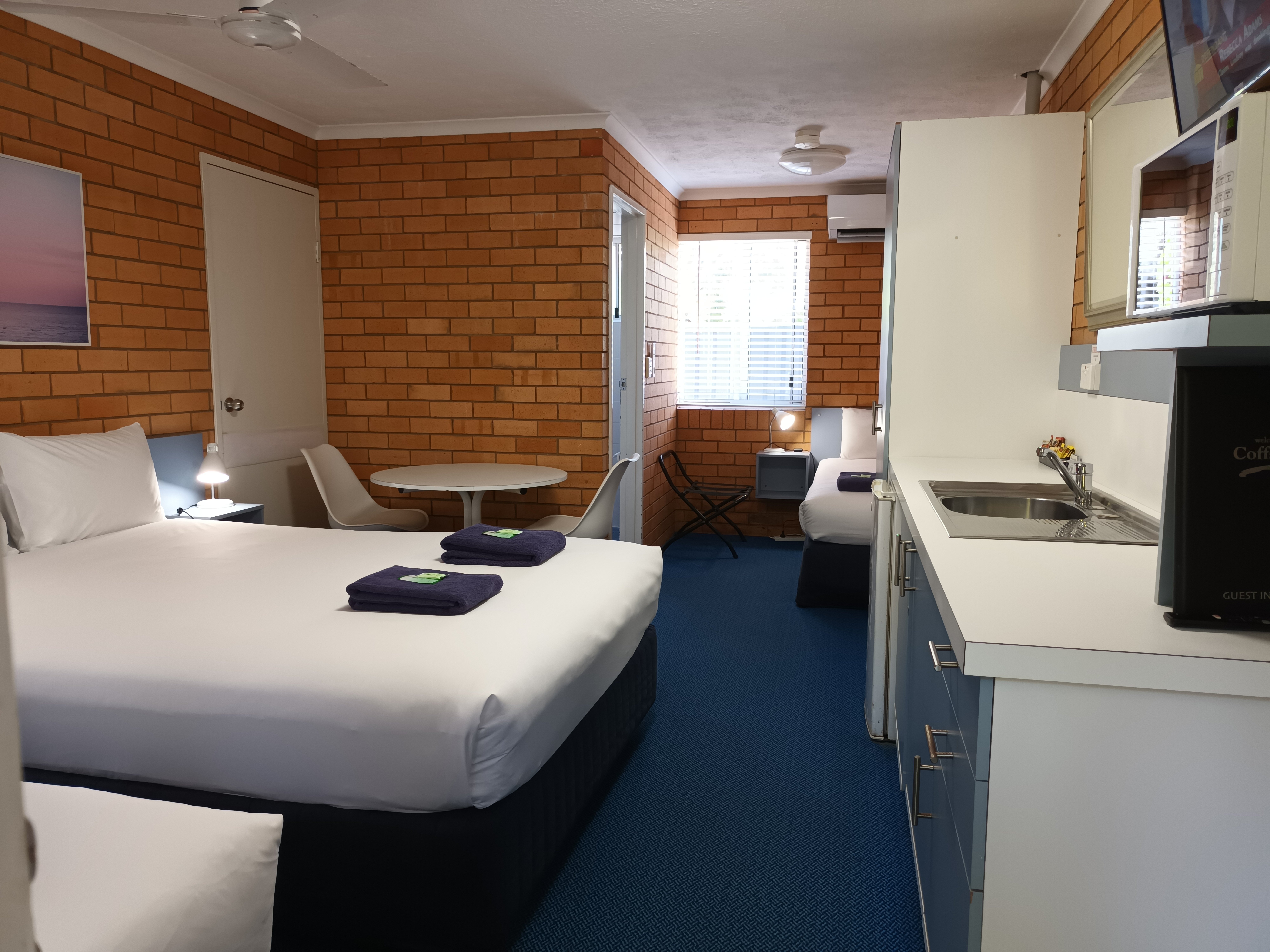 BOSUNS INN MOTEL-guestroom-Room.jpg