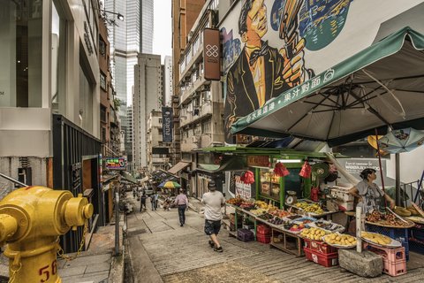 FOUR SEASONS HOTEL HONG KONG - Photo 23