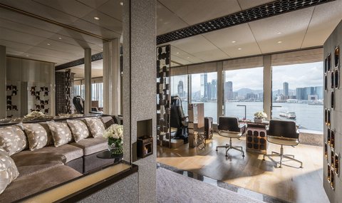 FOUR SEASONS HOTEL HONG KONG - Photo 28