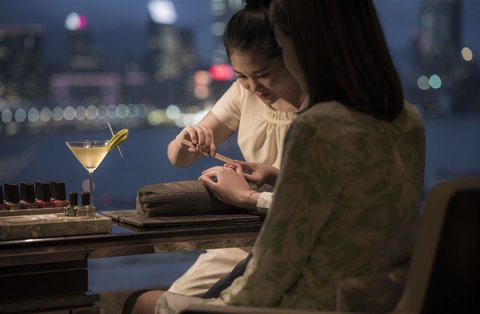 FOUR SEASONS HOTEL HONG KONG - Photo 29