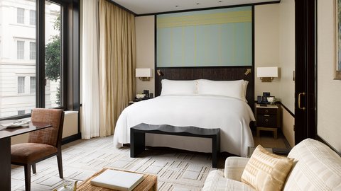 THE PENINSULA LONDON - Photo 23