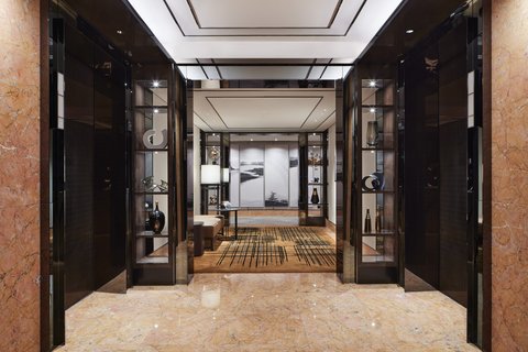 FOUR SEASONS HOTEL HONG KONG - Photo 43