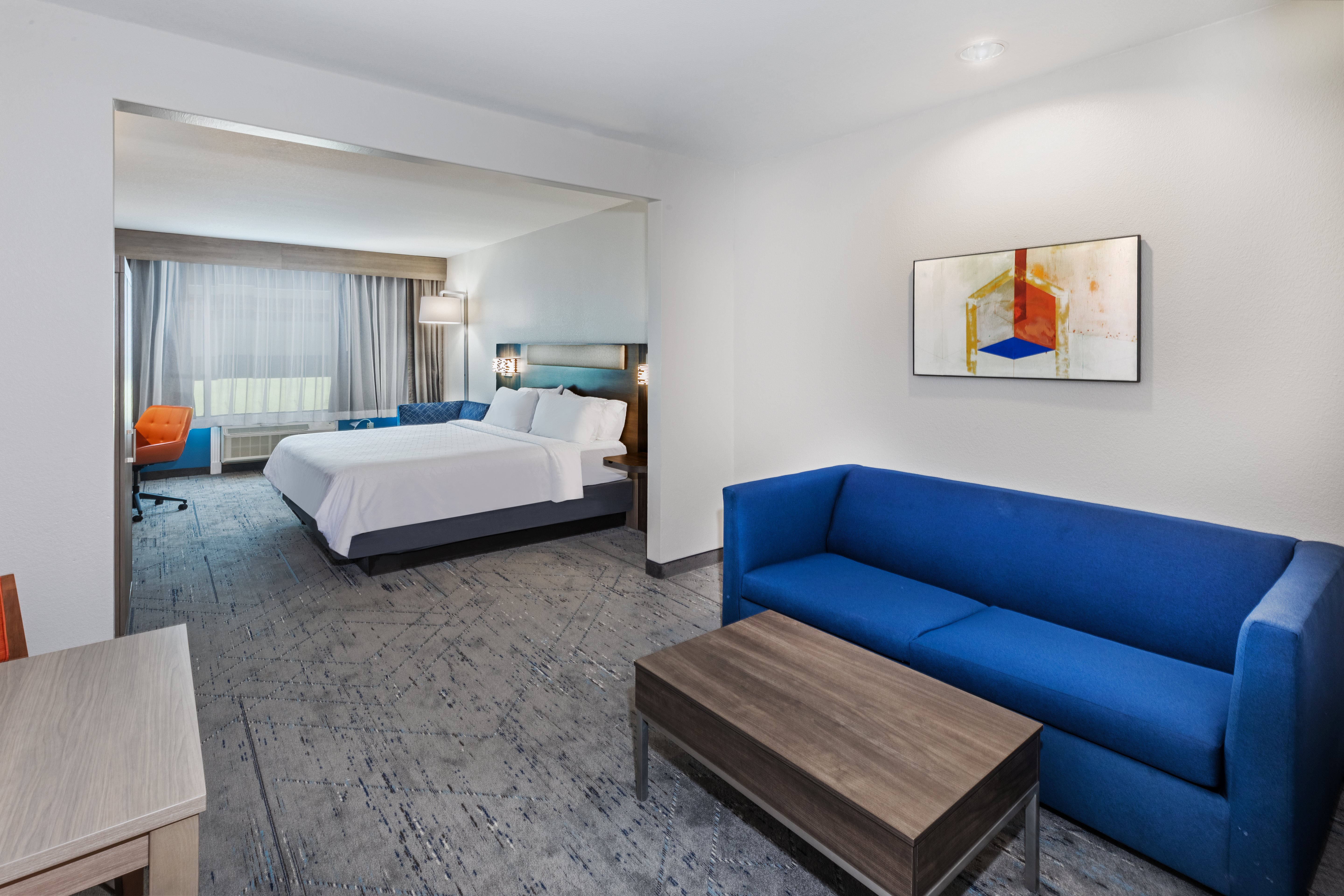 HOLIDAY INN EXP STES SPACE CTR BY I-guestroom-King Suite.jpg