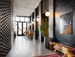  - ARRIVE Hotel East Austin - I-35, Exit 234B